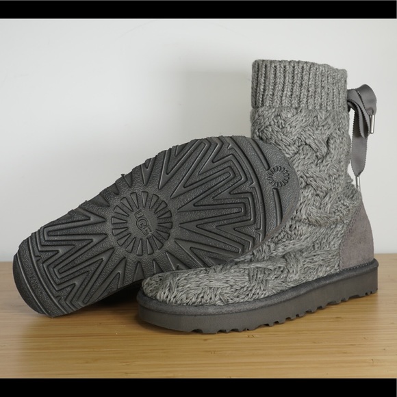 UGG Australia Isla Charcoal Cable Knit Grey Boots - Picture 6 of 7